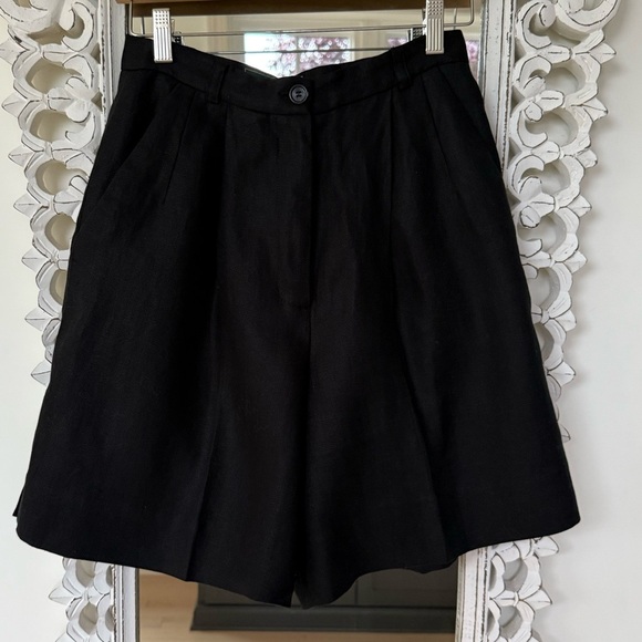 Embassy Row 100% Pure Linen Black Pleated Shorts • 8P - Picture 1 of 9